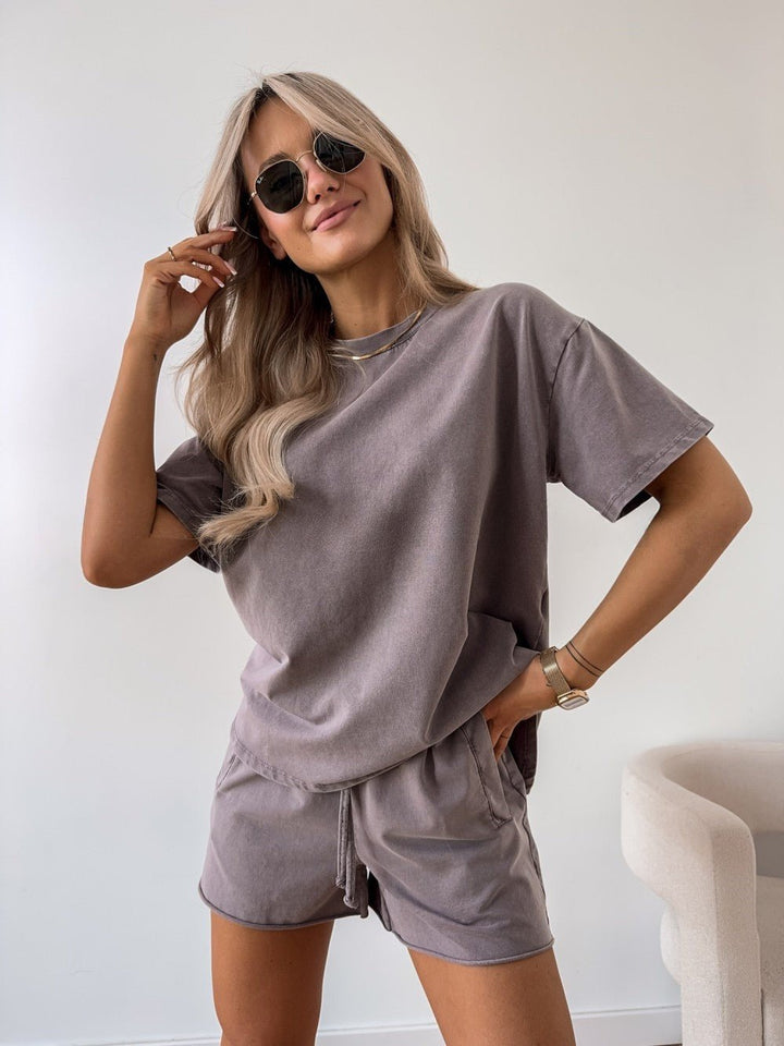 Maven | Ultra-Soft Oversized Women’s Lounge Set – Matching T-Shirt & Shorts 4