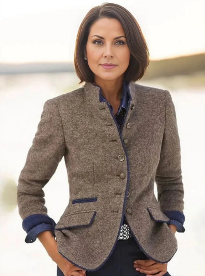 Mia | Elegant women's short jacket in urban style 9