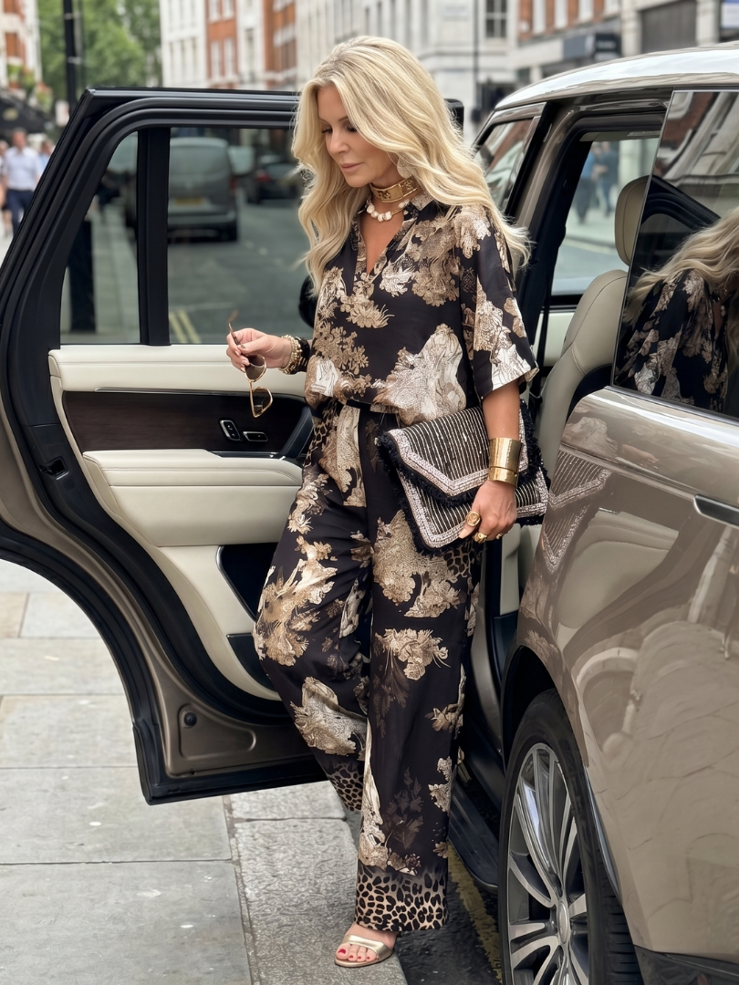 Mira | Elegant Women's Two Piece Set – Flowy Wrap Top & Wide-Leg Trousers 7