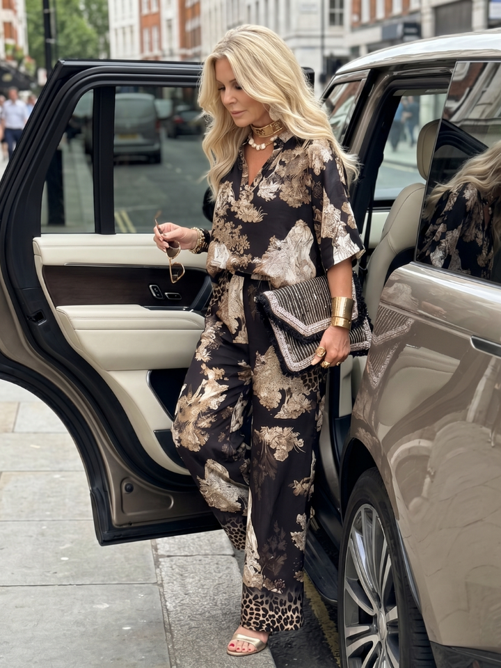 Mira | Elegant Women's Two Piece Set – Flowy Wrap Top & Wide-Leg Trousers 7