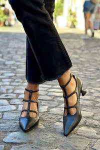 Linda | Décolleté con punta a punta, tacco basso a blocco e cinturini multipli
