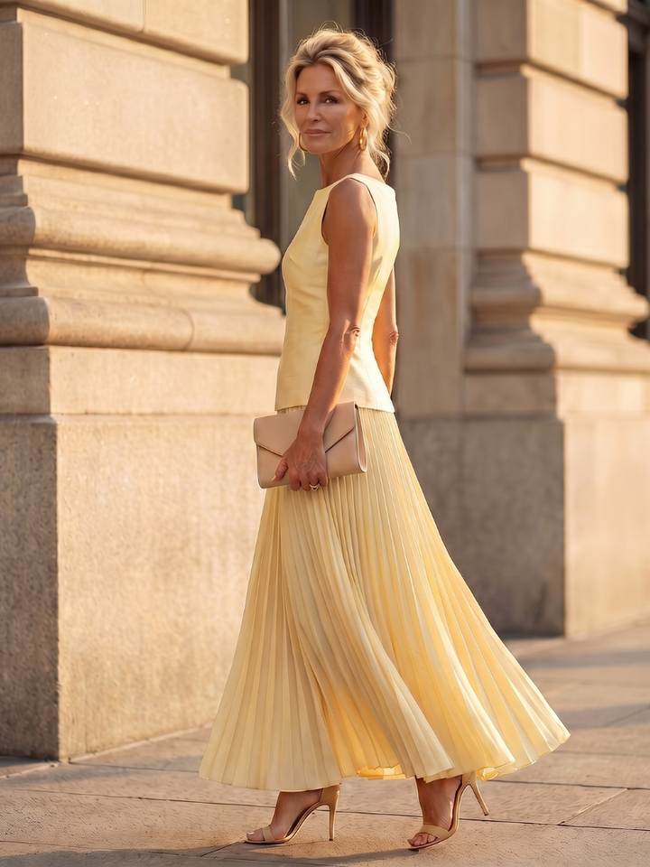 Pavona | Elegant Women's Dress with Structured Bodice & Flowing Pleated Skirt 1