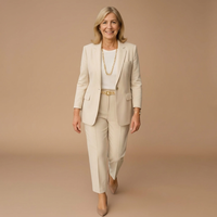 Julia | Maßgeschneiderter Hosenanzug für Business und elegante Anlässe