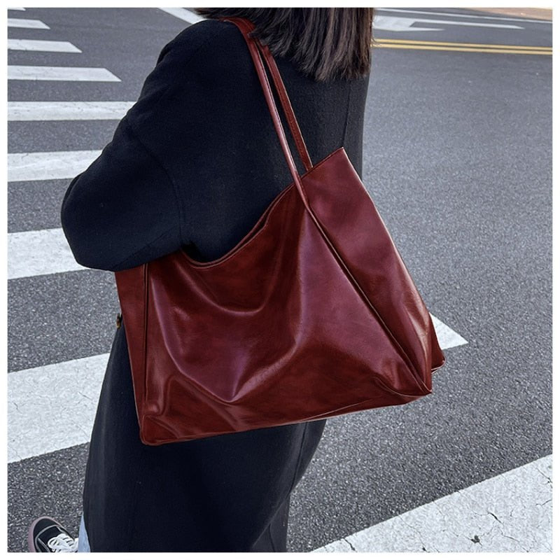 Scarlett | Women's Retro Large-Capacity PU Leather Shoulder Tote Bag 3