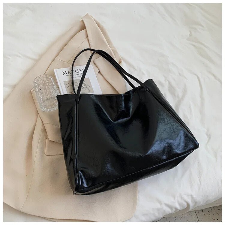Scarlett | Women's Retro Large-Capacity PU Leather Shoulder Tote Bag 5