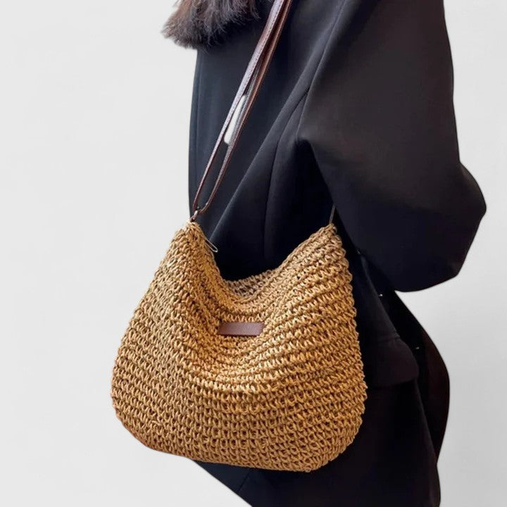 Vaila | Elegant Black Shoulder Bag – Compact & Versatile for Women 2