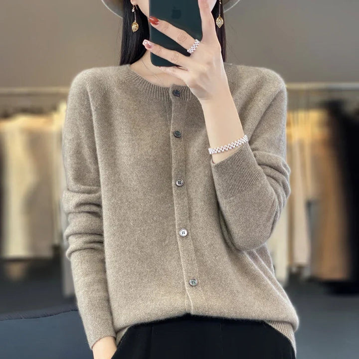 Vera | Cardigan Sweater Buttoned Elegant Relaxed Fit Soft Layering 10