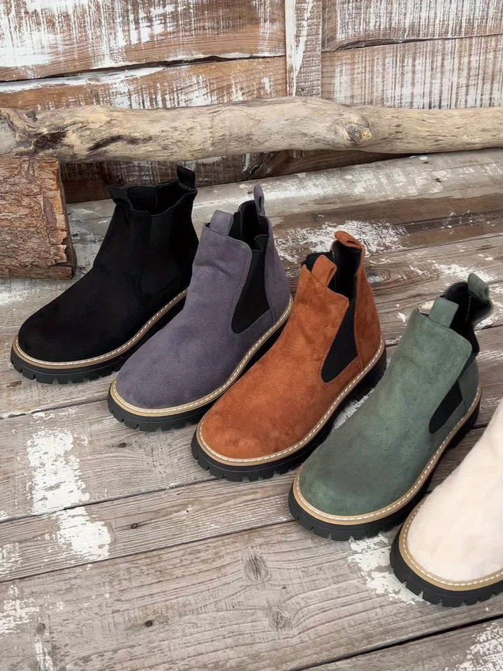 Elizabeth | Zeitlose und markante Chelsea-Plateau-Stiefeletten