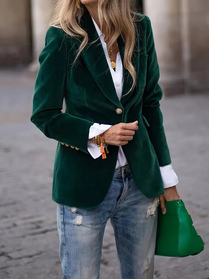 Elise | Luxurious Velvet Blazer with Button Details