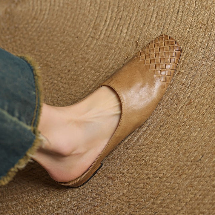 Mia | Zoccoli slip-on in pelle intrecciata, eleganti e comodi