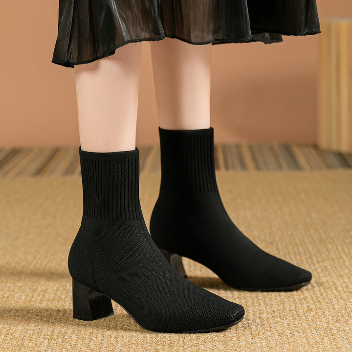 Eleanor | Moderne und elegante gestrickte Stiefeletten