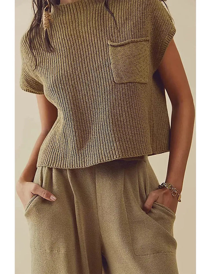 Nora | Stilvolle Strickjacke zum saisonalen Lagenlook