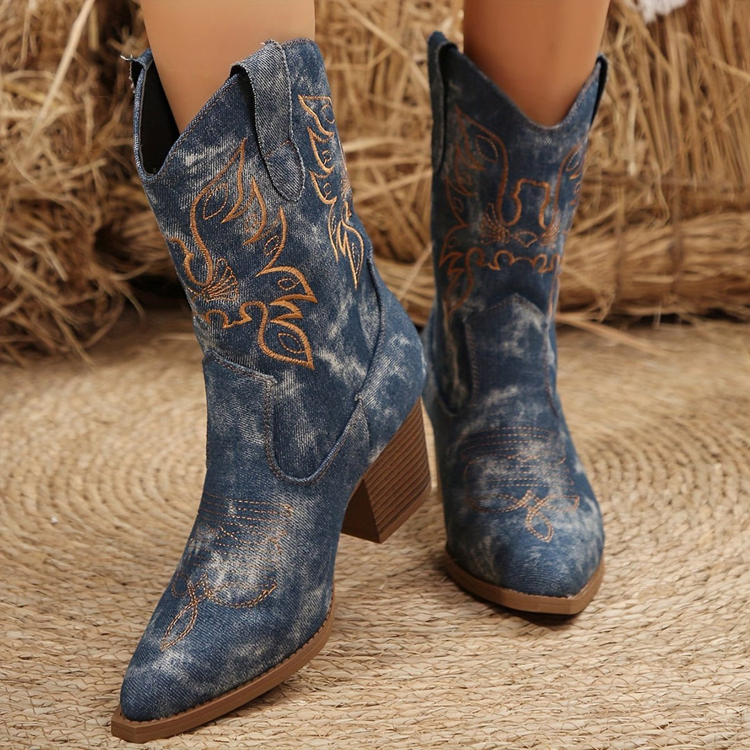 Simone | Elegant And Embroidered Wide-Calf Cowboy Boots