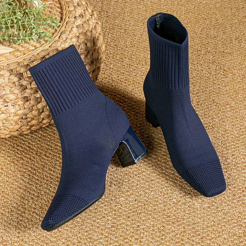 Eleanor | Moderne und elegante gestrickte Stiefeletten