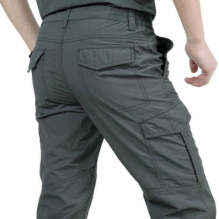James | Stilvolle Cargohosen, die Funktionalität mit zeitloser Eleganz verbinden