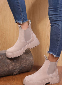 Sue | Elegante Chelsea-Stiefel in Wildlederoptik mit klobiger Plateausohle